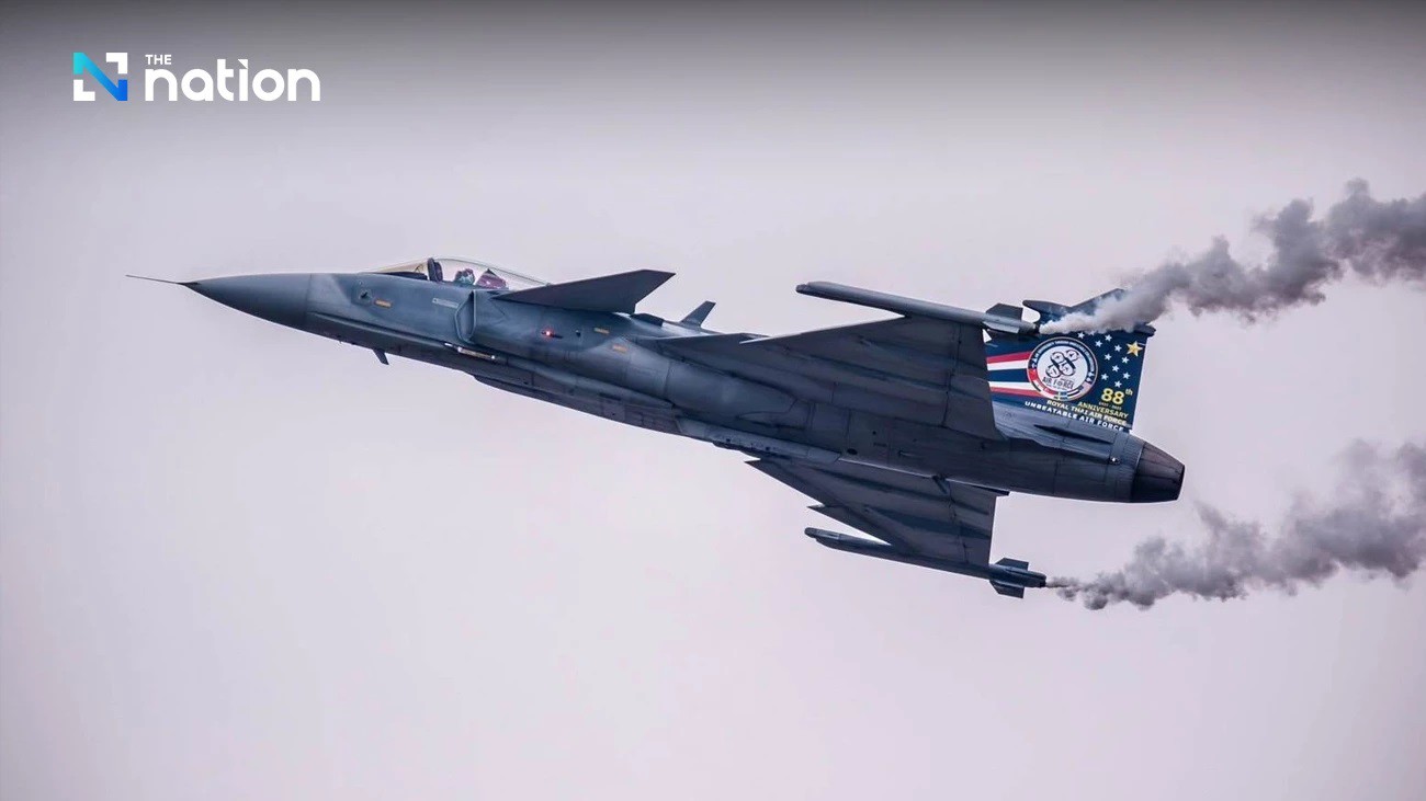 Chiến đấu cơ F-16 Thái Lan xuất kích, trước khi lệnh ngừng bắn với Campuchia có hiệu lực (ảnh: Nation Thailand)