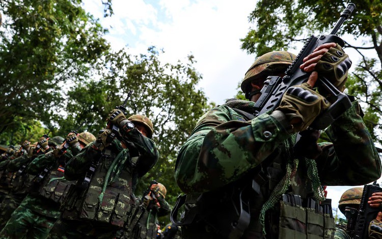 Binh sĩ Thái Lan ở biên giới. Ảnh: Reuters