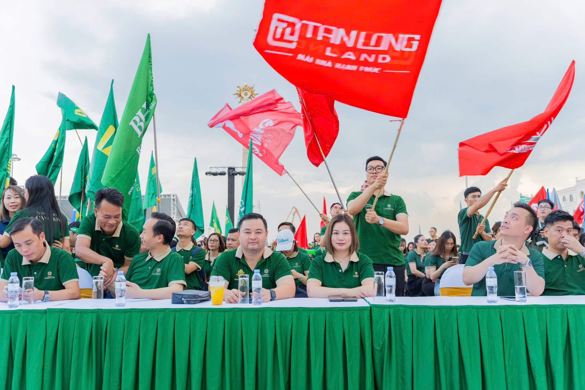 Liên minh Tân Long Land & iHoldings tiếp lửa Vinhomes Golden City – Ra mắt phân khu Mặt Trời ấn tượng tại Hải Phòng - 1