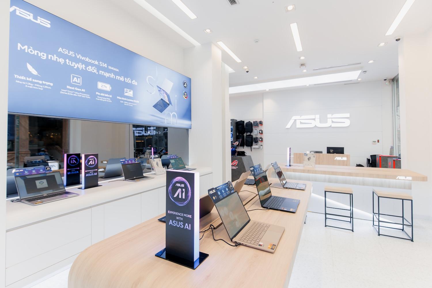 Song song với chất lượng sản phẩm, ASUS còn đầu tư cả về trải nghiệm mua sắm và hậu mãi của khách hàng.