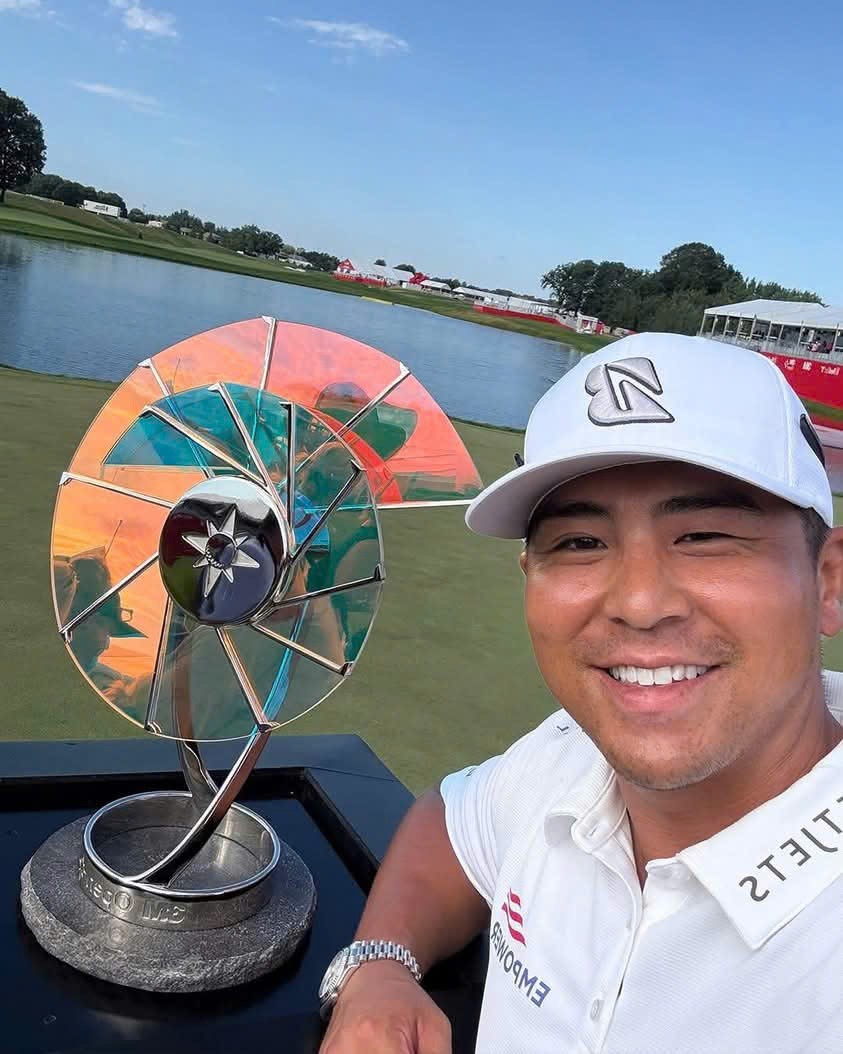 Kitayama bên cúp vô địch