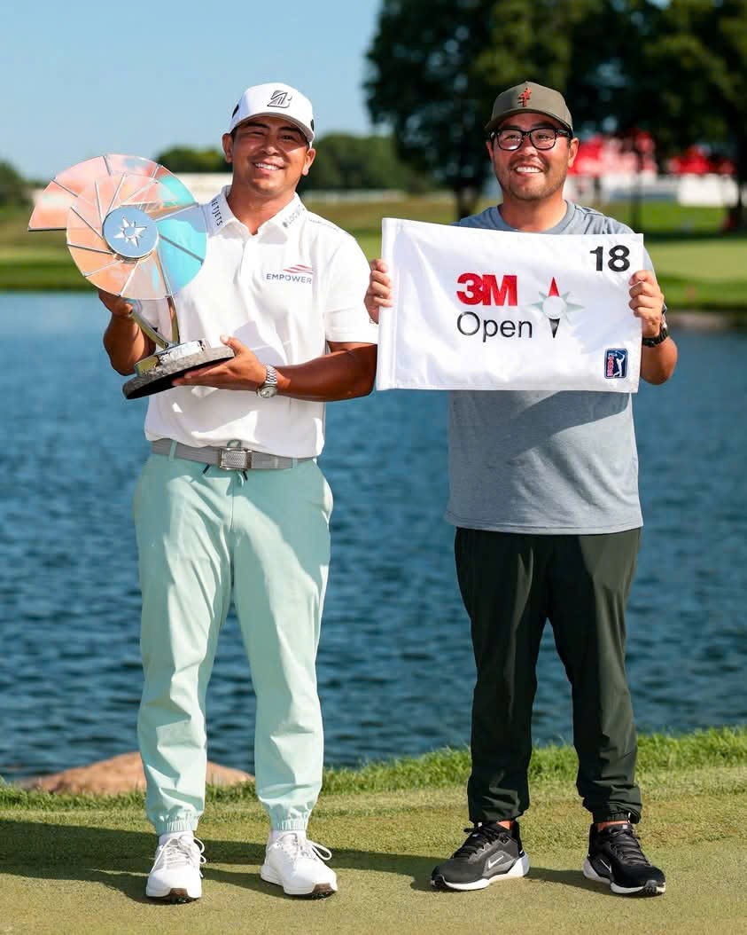 Kitayama cùng anh trai