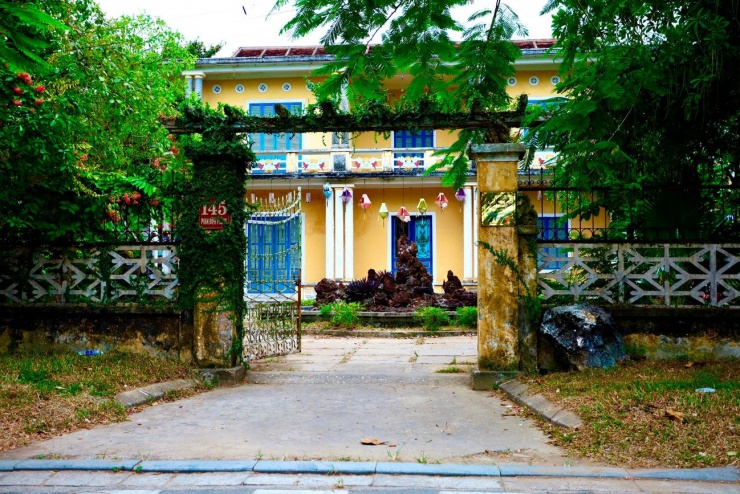 Hoang lạnh nhà mẹ vua Bảo Đại tại Huế - 3