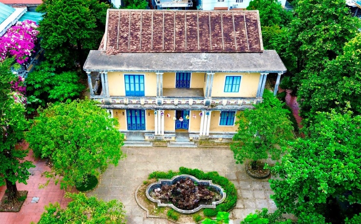 Hoang lạnh nhà mẹ vua Bảo Đại tại Huế - 12