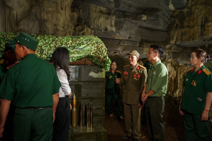 &#39;Hang 7 tầng&#39; giữa rừng Phong Nha: Tổng kho bí mật của Bộ đội Trường Sơn! - 6