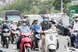 Chuyển đổi phương tiện xanh: Hà Nội sẽ hỗ trợ người dân bằng tiền và phí?