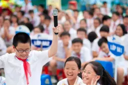 Không để học sinh trở thành  máy học : Cử tri mong Bộ GD & ĐT hành động mạnh mẽ
