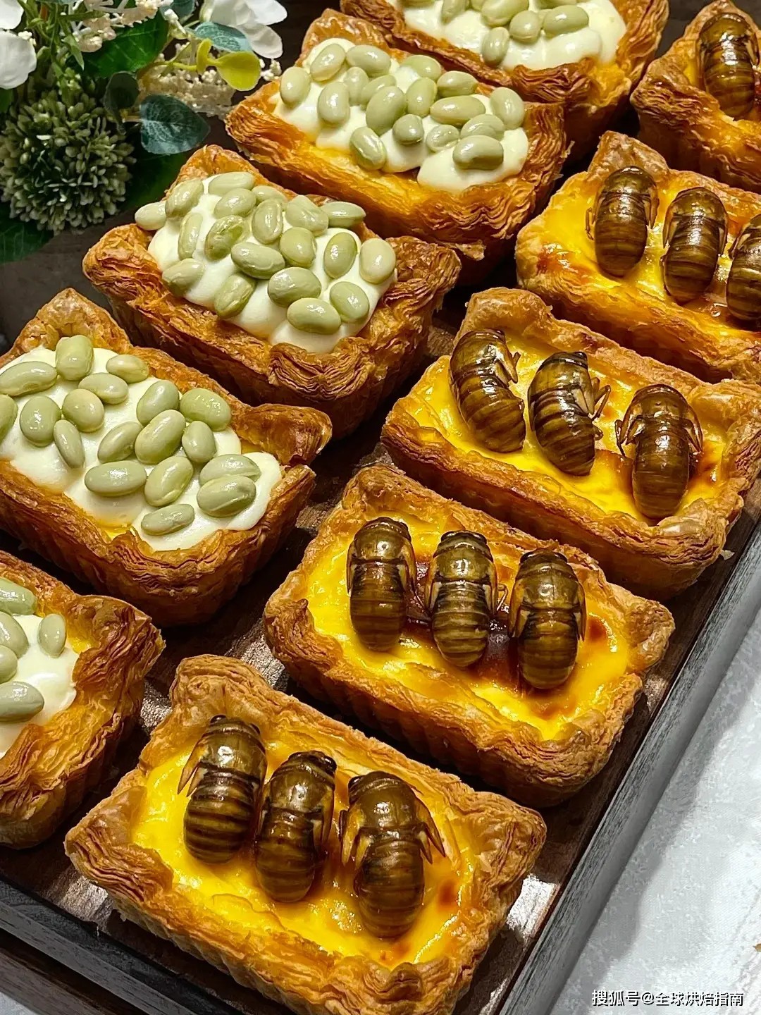 Bánh mì ve sầu: Món ăn gây sốt ở TQ, mỗi ngày bán 300-400 cái - 6