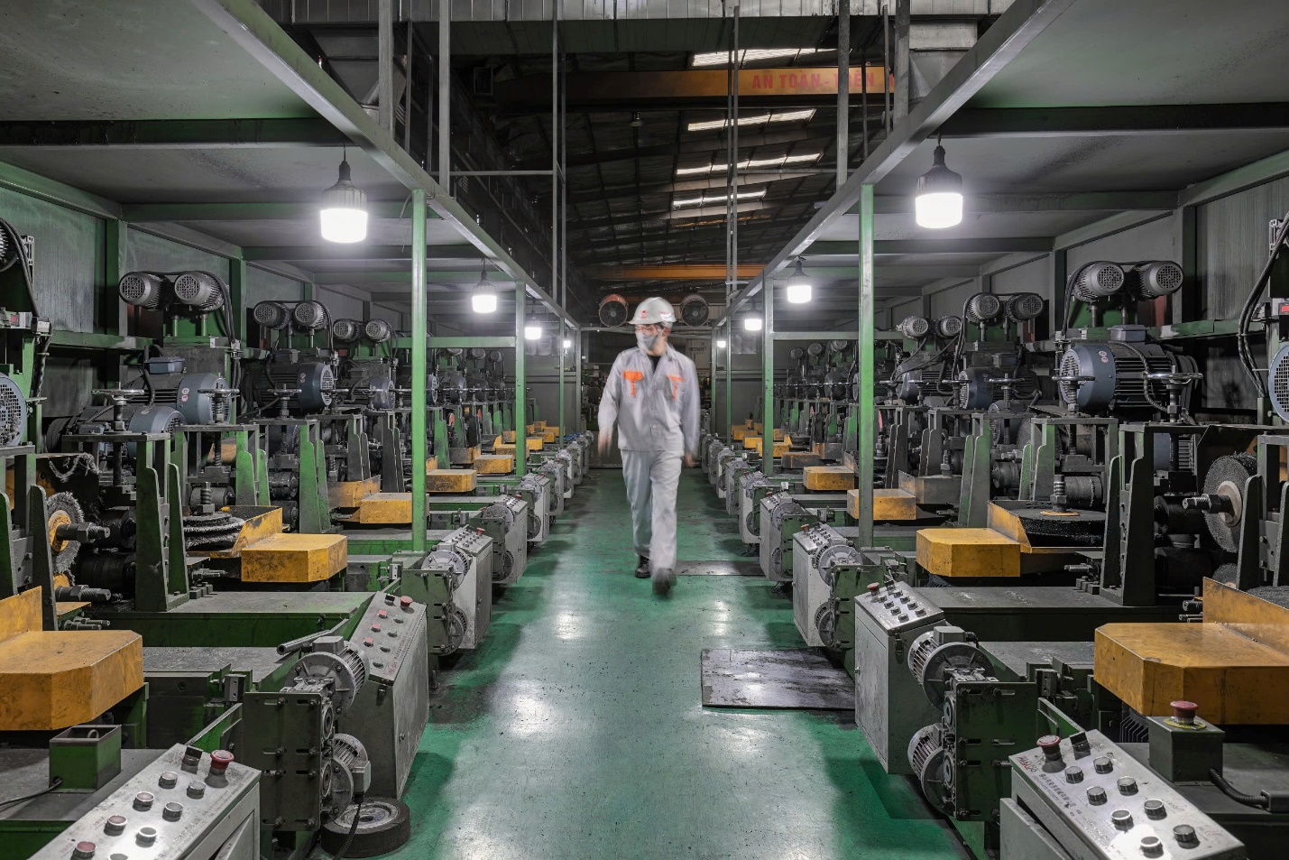 Nhà máy sản xuất ống inox Sơn Hà tại KCN Phùng (Hà Nội)