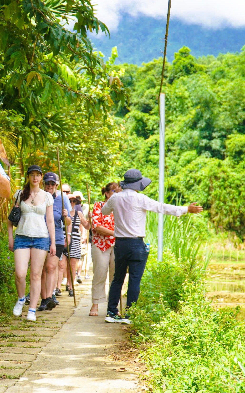 Có một "Sơn Đoòng" đẹp nao lòng giữa đại ngàn Pù Luông - 11