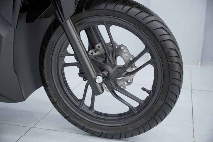 Honda Vario 125 màu hồng đầu tiên về Việt Nam - 7