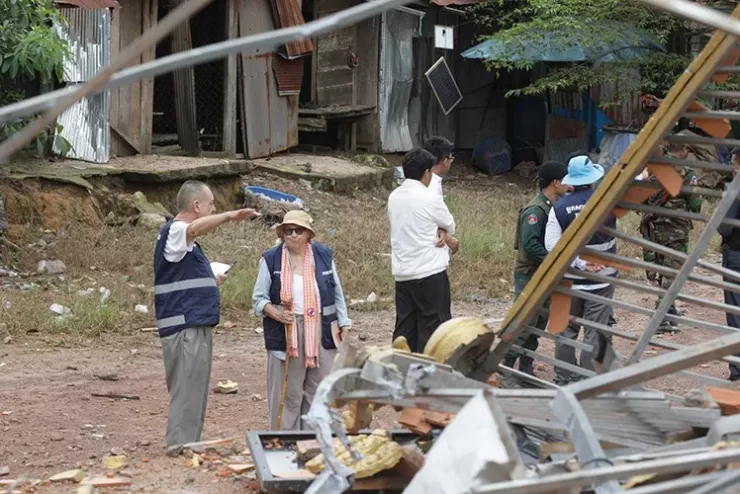 Chùm ảnh: Các đại diện nước ngoài thị sát khu vực biên giới Campuchia-Thái Lan - 8