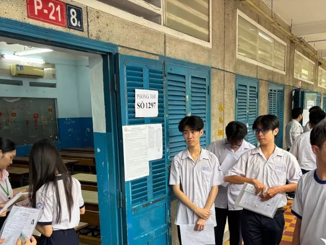 Điểm sàn đại học năm 2025 tại TPHCM: Phân hóa mạnh giữa các trường và nhóm ngành