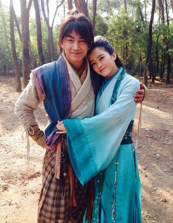 Triệu Anh Tử và Trần Hiểu trên trường quay. Ảnh: Weibo