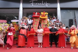 Tưng bừng khai trương Showroom Freelife,  Việt Á Châu vươn tầm thương hiệu Việt
