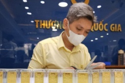 Giá vàng SJC cao hơn thế giới gần 16 triệu đồng/lượng