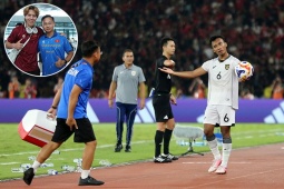 Người rải chai nước giúp U23 Việt Nam vô địch, được săn tìm khắp cõi mạng là ai?