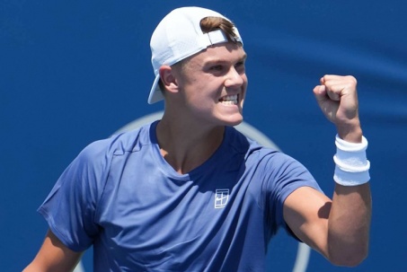 Hấp dẫn tennis Canadian Open ngày 3: Tay vợt gốc Việt thắng sốc, Medvedev vất vả