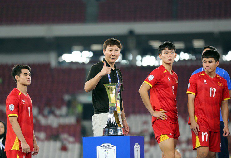 HLV Kim Sang Sik giúp U23 Việt Nam đăng quang U23 Đông Nam Á 2025