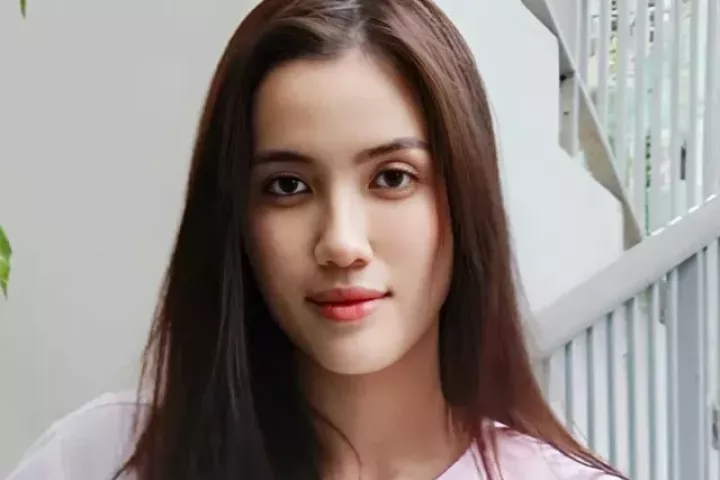 Á hậu Minh Nhàn bị khối u cột sống