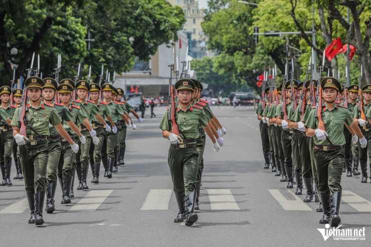 Ngắm dàn xe đặc chủng của lực lượng cảnh vệ luyện tập trên phố Hà Nội - 9