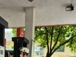 Khách mua xăng báo đã chuyển khoản, nhưng tiền mãi chưa về: Trách nhiệm ai gánh?