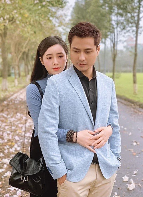 Thanh Sơn và Quỳnh Kool trong phim "Đừng bắt em phải quên". Ảnh: VFC.