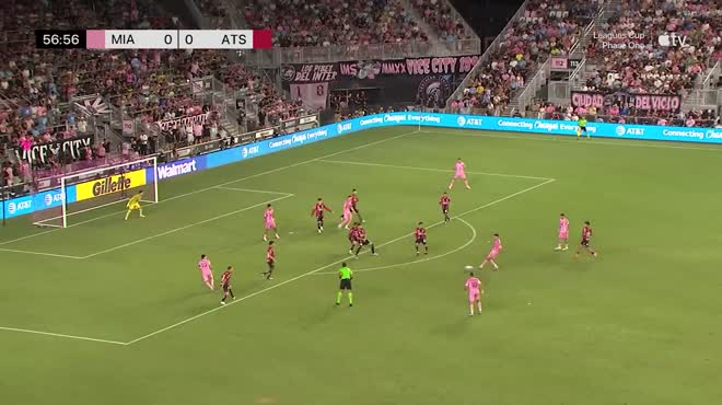 Messi trình diễn siêu hạng, Inter Miami thắng kịch tính trận ra mắt De Paul