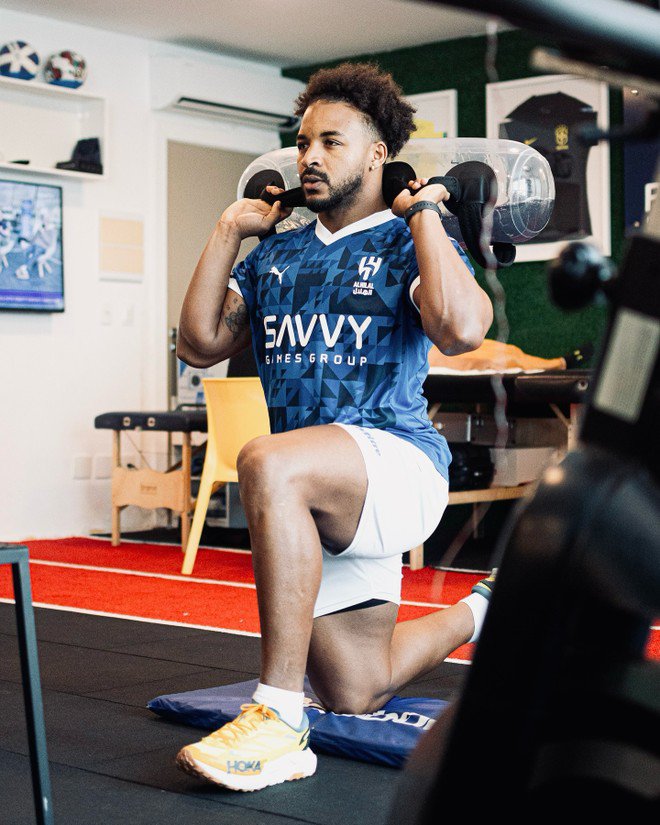 Xuân Son tập hồi phục ở Al Hilal