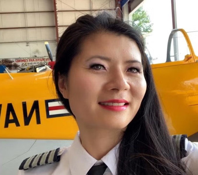 Nữ phi công Anh-Thu Nguyen. Ảnh: AWAA