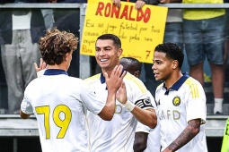 Ronaldo tranh ghi bàn với Felix, tuyên bố "khát khao không bao giờ biến mất"