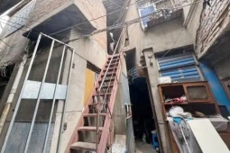 Nhà “nhỏ như chuồng chim”, giá tiền tỷ vì lý do không ngờ