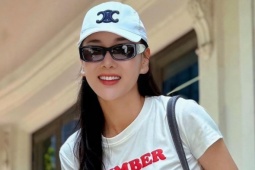 Phương Oanh diện áo bình dân với phụ kiện hơn một tỷ đồng