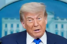 Đòn giáng từ ông Trump với Kpop