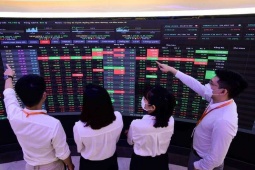 Kinh tế 24h: Cổ phiếu bắt đáy về tài khoản, VN-Index mất đà tăng