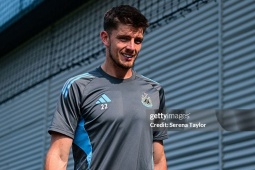 Trực tiếp chuyển nhượng tối 31/7: MU nhắm  " người nhện "  của Newcastle, Onana coi chừng