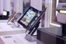  " Chốt "  tên gọi chính thức cho điện thoại gập ba của Samsung