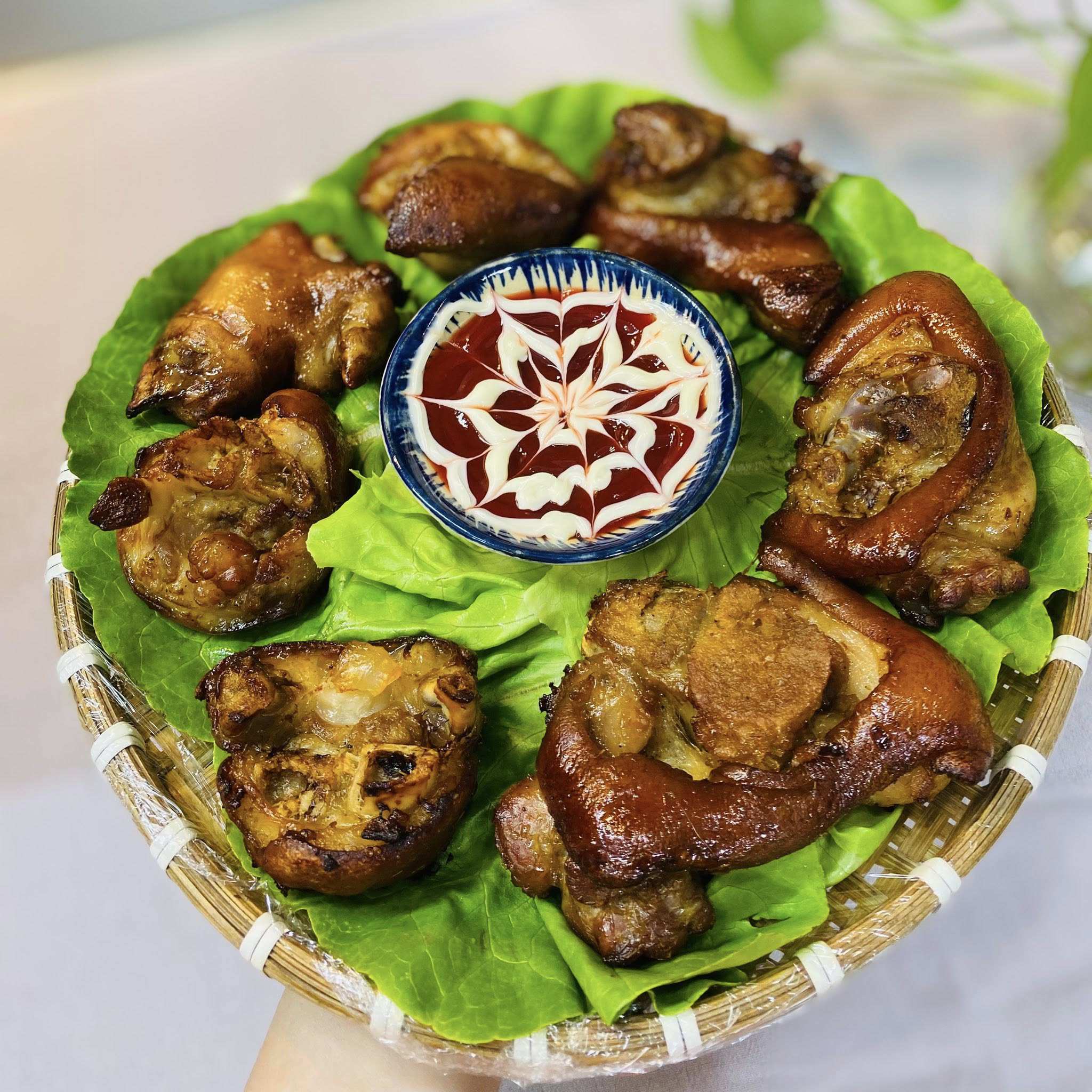 Chân giò nướng ngũ vị thành món ngon tốn cơm, món nhậu tốn mồi - 1