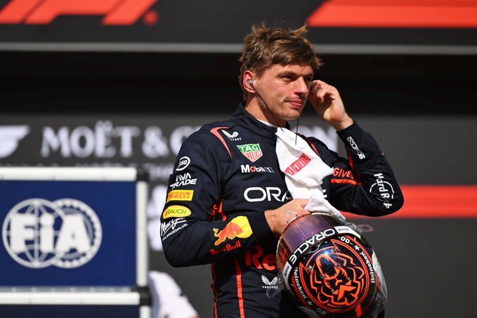 Verstappen tiếp tục vắng bóng trên podium