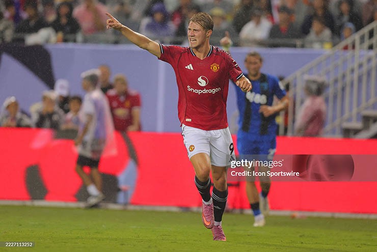 Xong vụ Rasmus Hojlund rời Man United, HLV Ruben Amorim xác nhận thương vụ chiêu mộ Sesko?