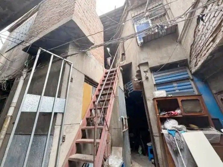 Nhà “nhỏ như chuồng chim”, giá tiền tỷ vì lý do không ngờ - 1