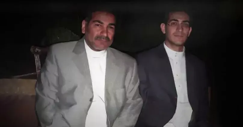 Hossein là con trai ông Ali Shamkhani (trái),&nbsp;cố vấn thân cận của lãnh tụ Iran Ali Khamenei. Ảnh: Iran Wire.