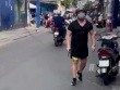 Tạm giữ người cầm dao đe dọa tài xế xe ba gác giữa đường phố TP.HCM