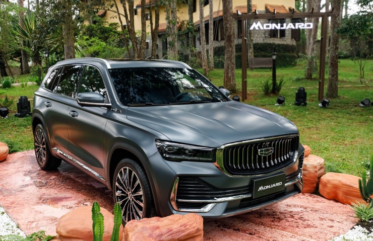Geely Monjaro sẽ nằm cùng phân khúc với Hyundai Santa Fe, KIA Sorento, Ford Everest... Ảnh: Geely Việt Nam
