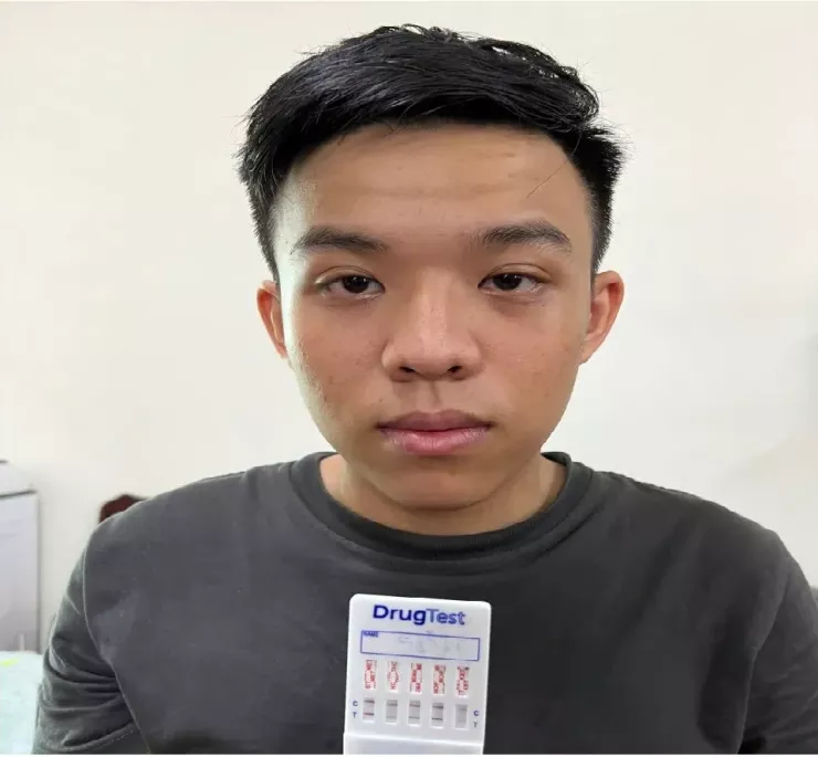 Trần Hoàng Sơn đang bị truy nã đặc biệt nguy hiểm.