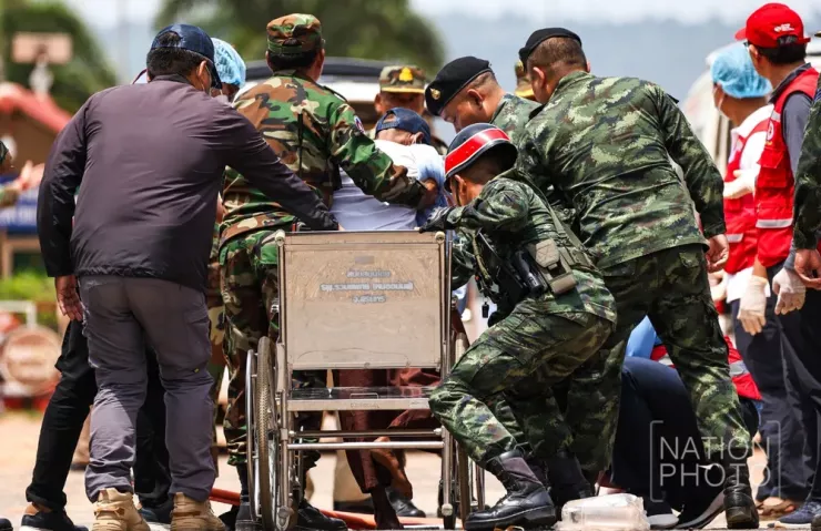 Lính Campuchia được Thái Lan thả ngày 1-8. Ảnh: THE NATION