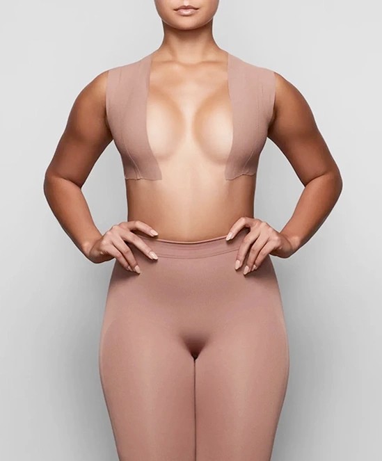 Body tape của Kim Kardashian từng khiến nhiều chị em mê mệt.