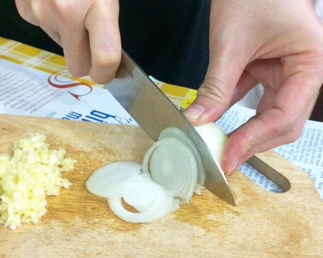 Hành tây được coi là "thần dược’ dành cho sức khỏe sinh lý nam giới.
