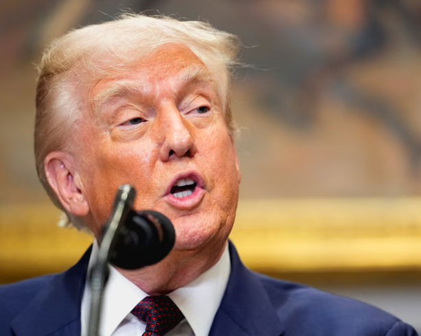 Tổng thống Mỹ Donald Trump tại Nhà Trắng, ngày 31/7/2025. Ảnh: The Guardian
