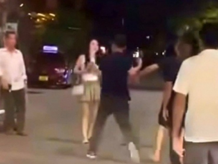 Vụ cô gái bị nhóm đàn ông hành hung trước quán karaoke: Tạm giữ hình sự 6 người